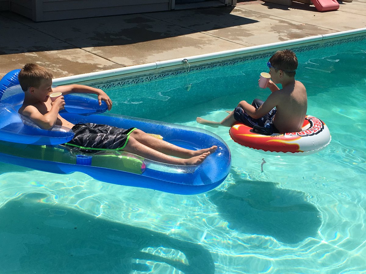 KayleighErk's tweet photo. Today was so good with 2 of my favorite little guys. They make me smile.💙 https://t.co/2zGPci3KnF