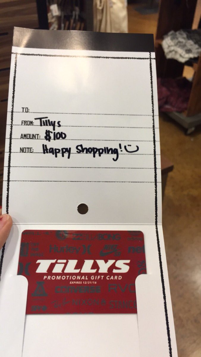 MichellaRobles's tweet photo. Won the tillys $100 gift card from their pizza party happy hour special😱😄 @Josie6385 https://t.co/G80MlH33M9