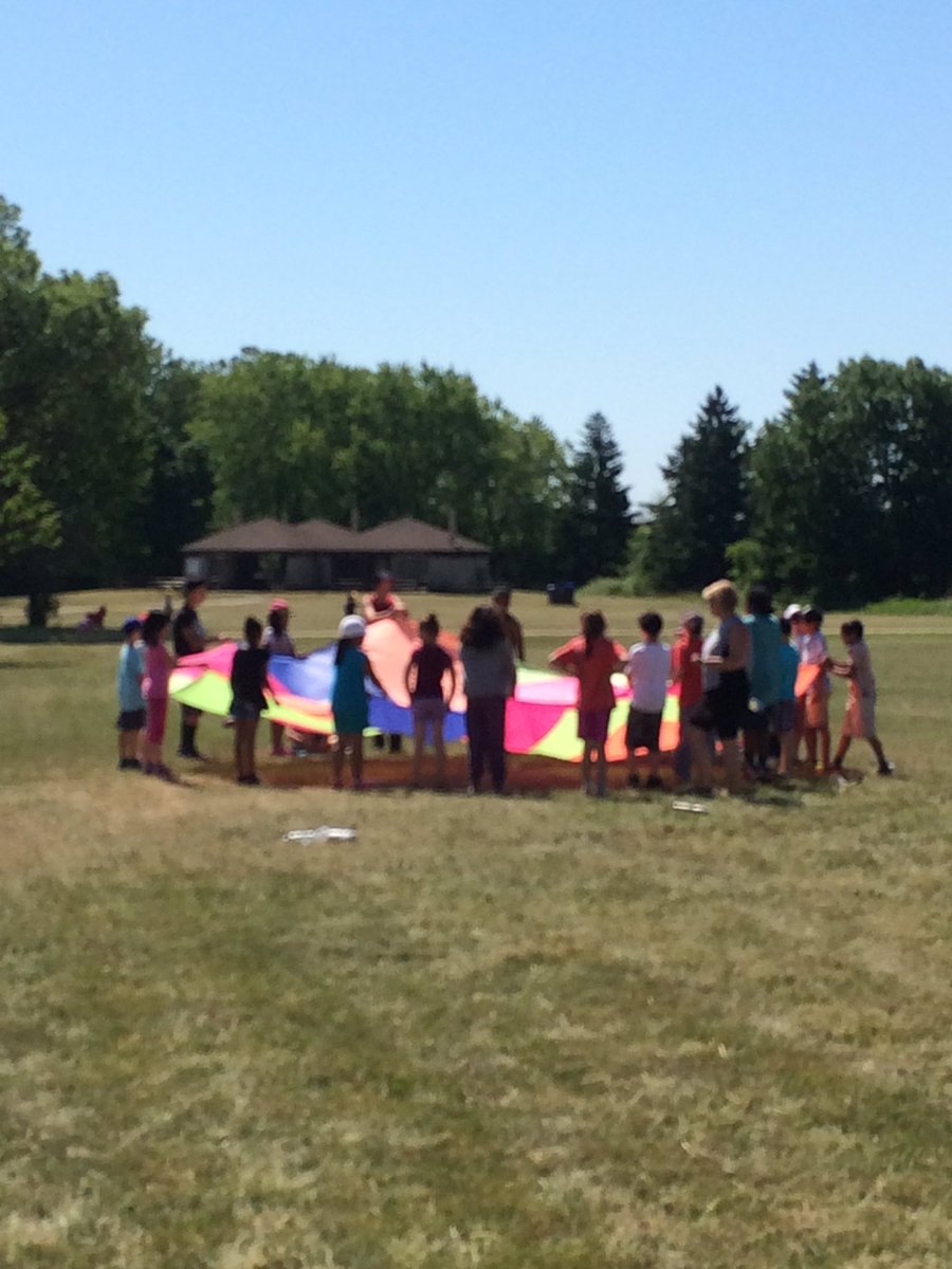 Thank you gr 7's for all your hard work at the play day. Great leadership skills! #readyforgrade8 @hillsidehornet