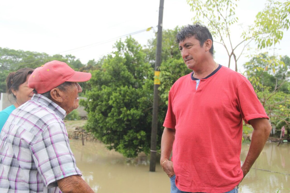 chepebacalar's tweet photo. Uniendo esfuerzos por los bacalarenses, seguimos apoyando los trabajos de desagüe en viviendas afectadas https://t.co/9YoqcSUhOS