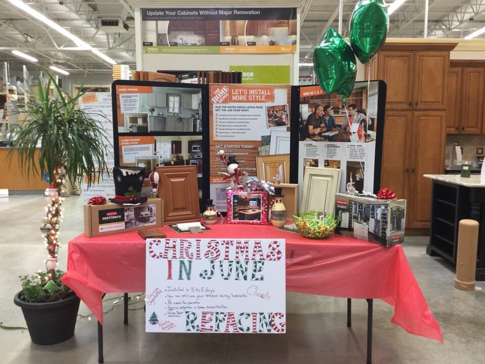 mica_kimberly's tweet photo. Make sure your home is holiday ready. See Nycole at the Gonzales store in LA to sign up! #HDILA https://t.co/bXnziMxAVC