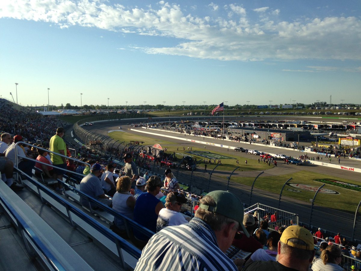 MVIAGUY's tweet photo. Follow me tonight for updates on @JHNemechek @MeetBall @MeetBallRacing #MeetMeInIowa https://t.co/pxYaD2I3Ef