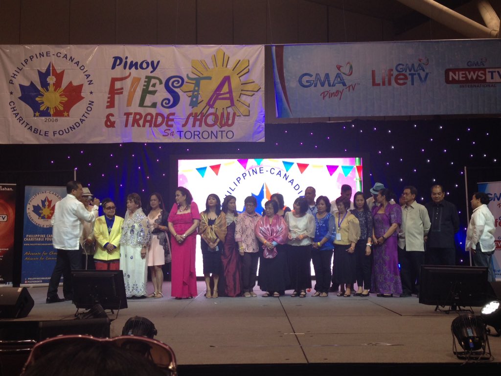 kapusointoronto's tweet photo. The people behind the Pinoy Fiesta in toronto, PCCF! #PinoyFiestaTO @gmapinoytv #GMAPinoyTv #TeamAbroad https://t.co/xp34AhKnAn