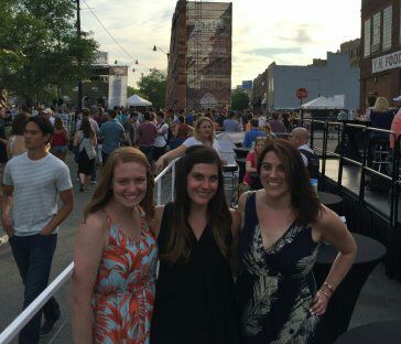 mollywitges's tweet photo. Red rocks in Chicago Rocks!! #redrockschicago @muferris https://t.co/u9wy817m9d