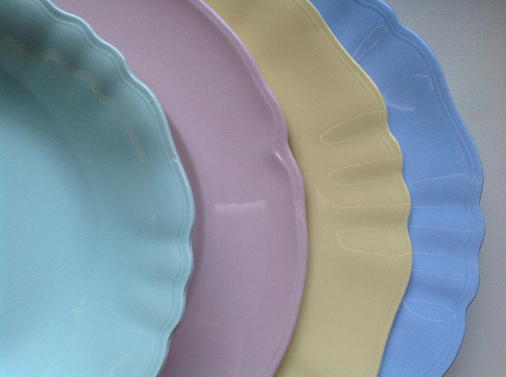 curator_oxalis's tweet photo. Childhood #UtilityWare #Meakin https://t.co/kO3MC5Z9PK