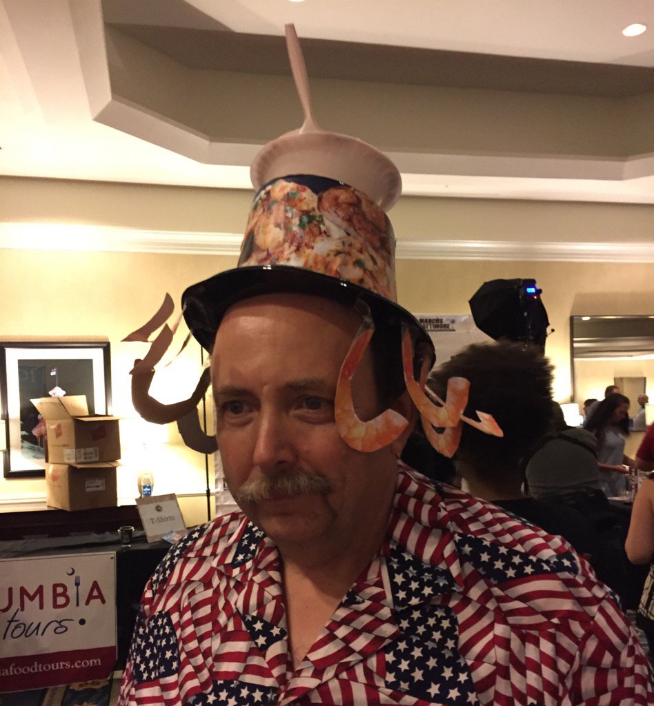 ToppersRhum's tweet image. This guy came to party at the Shrimp and Grits Festival @MarriottColaSC  @colafoodtours @MarcusLattimore !