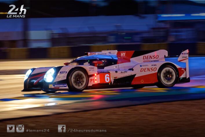 RotateZRH's tweet photo. #LeMans24 @Eurosport #sickaction Nothing better !!! #bestnight GO @BrendonHartley ๐๐ฟ๐๐พ๐ https://t.co/La1T6kYE7m