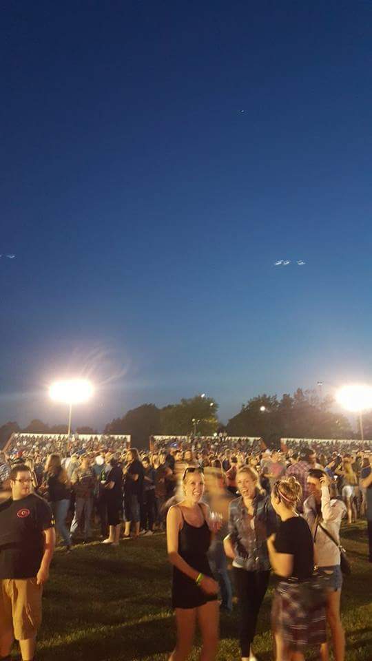 Pasztor79's tweet photo. @neonrainunivers at the @Shedden_Pull last night. #fullpull16 https://t.co/rcEKYfGusB