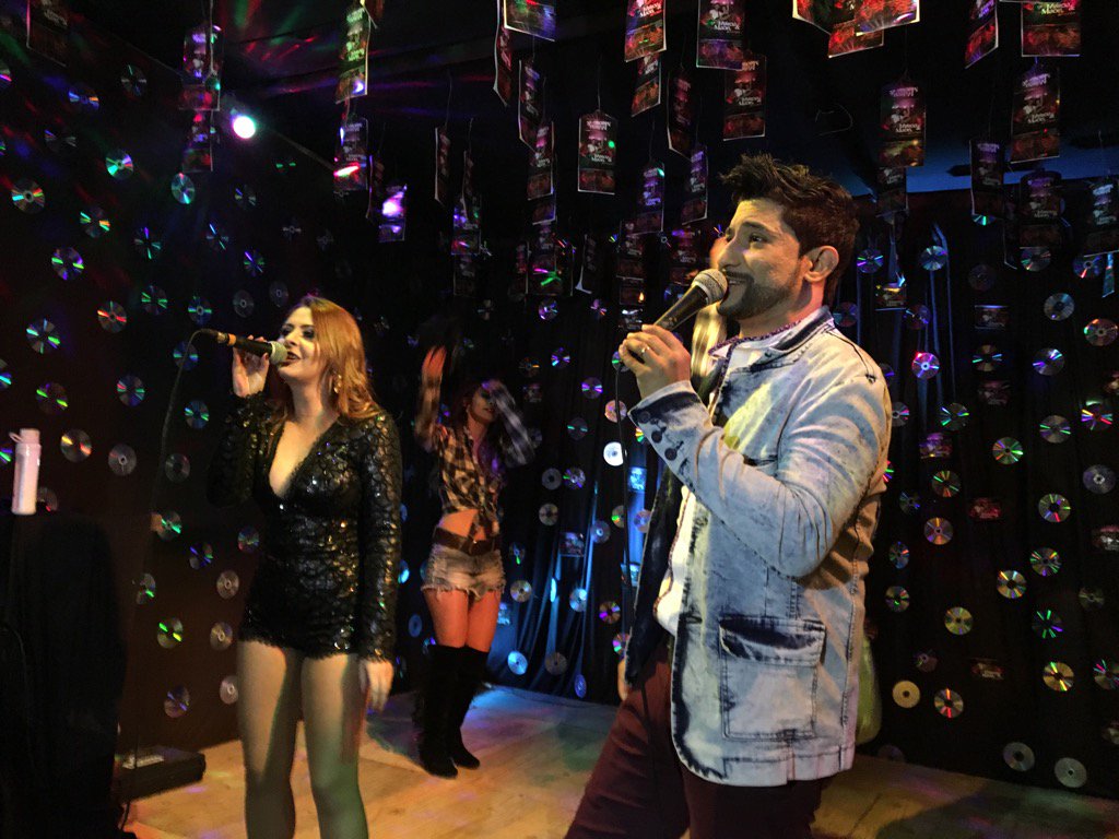 Só esta começando o show de Márcia &amp; Maciel