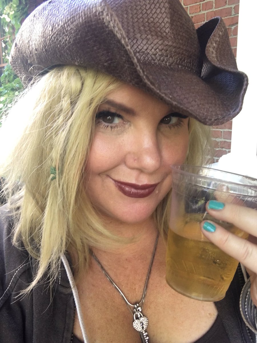 mives's tweet photo. cheers to @CageTheElephant and #ciderweek @mcmenamins @EdgefieldCider the best! https://t.co/DQpyKDlkwC