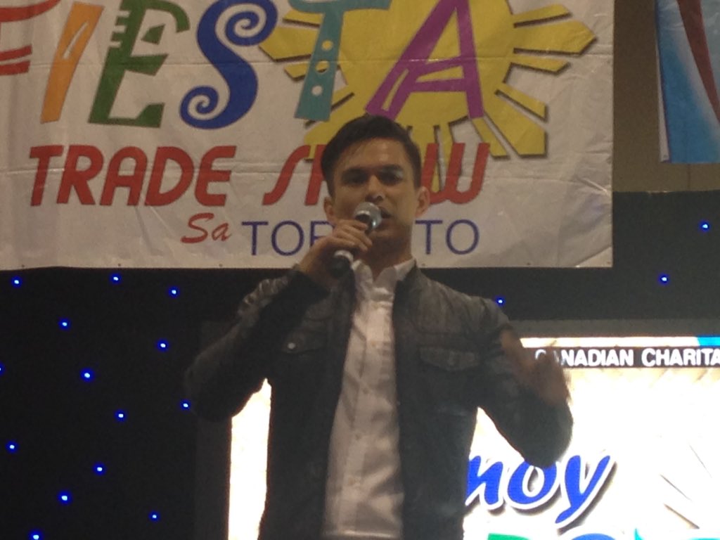 kapusointoronto's tweet photo. Tom gets emotional due to the love the kapusos are giving him here as he sings collide. #PinoyFiestaTO @gmapinoytv https://t.co/rP5b6IIfID