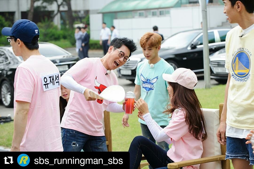 PSH_IFC's tweet photo. #RunningMan IG [ Ep.304 'Oh My Goddess' ]
Goddess #ParkShinHye today at 6:30pm KST on #SBS [ #런닝맨  제304회 ] #박신혜 https://t.co/xx0fRWpso2