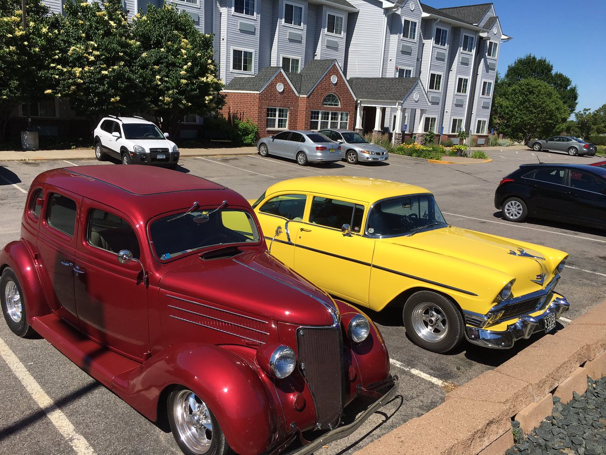 Microtel_IGH's tweet image. Lots of Classic Cars at Microtel Inn and Suites. IGH