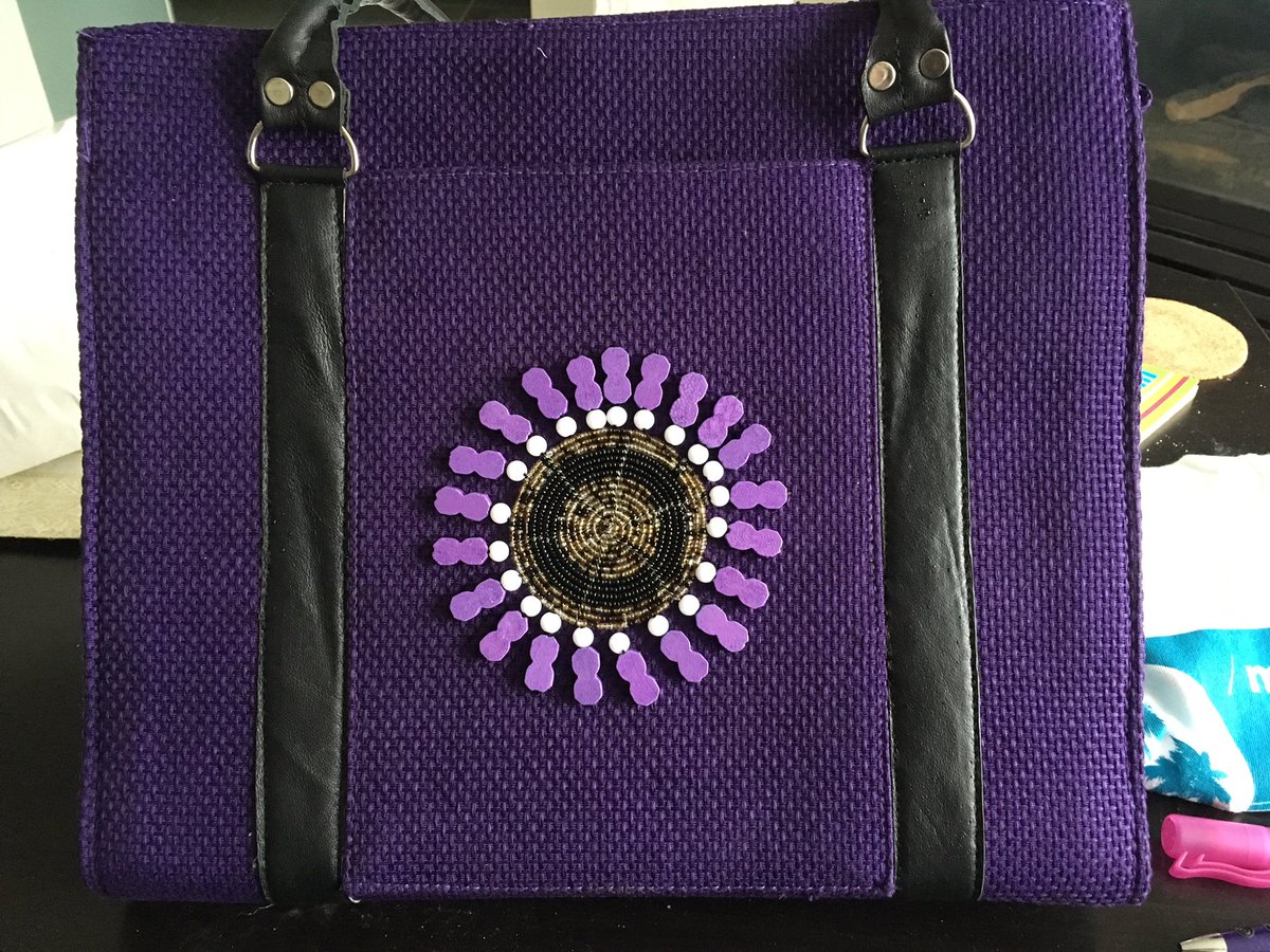 d_vaz's tweet photo. Brand new Kasandy handbag from Car Free Day on Denman @KasandyInc @CarFreeYVR #kasandy #carfreeday #handbag #purple https://t.co/9EL0iiOvWO