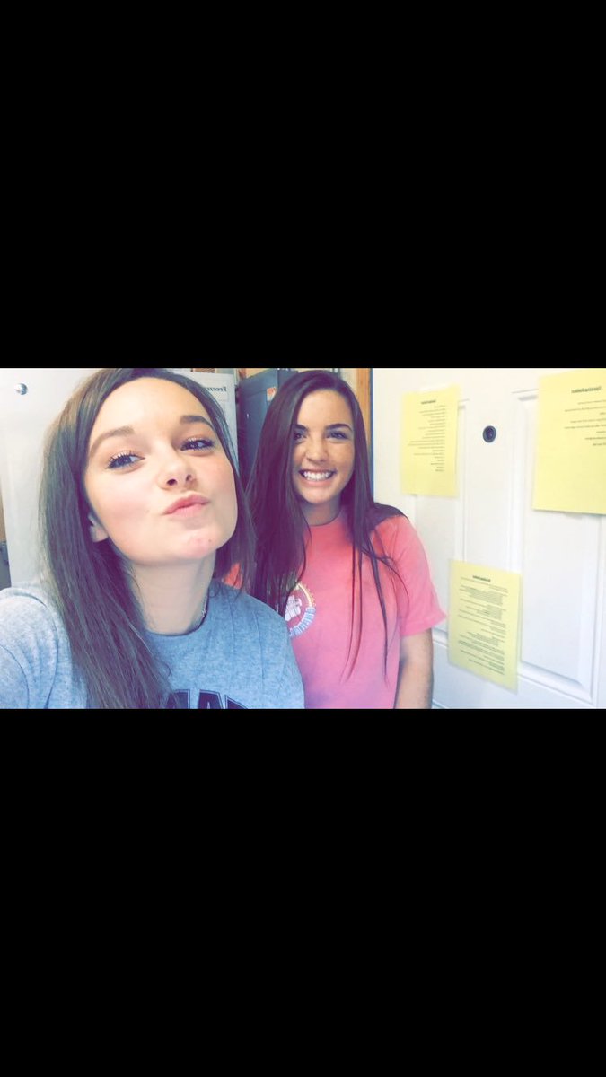 littlehettwer's tweet photo. Happy birthday to this beaut!!! Hope your day was as rockin as you are!!! Ily @brookeculb01 ❤️❤️❤️ https://t.co/00ajQSxUa1