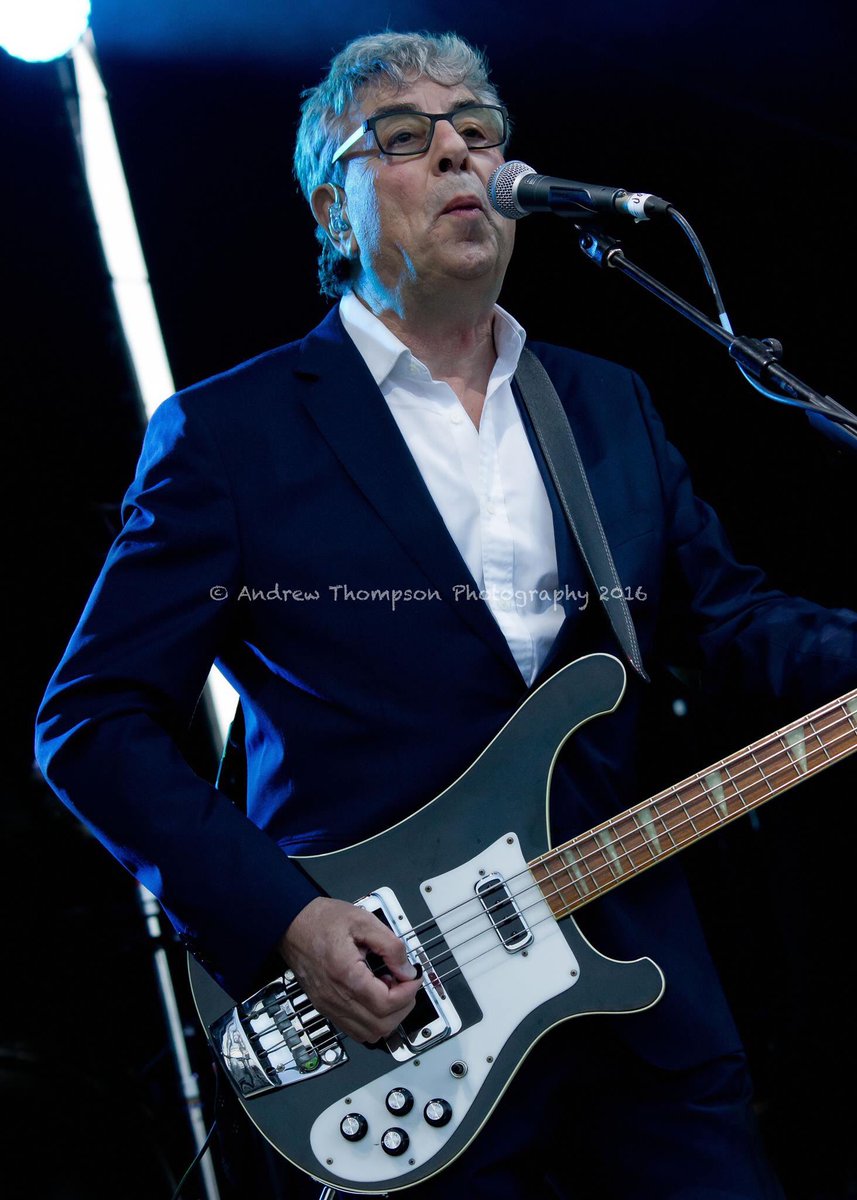 More great photography from <a href="/boesfx/">boesfx_ra</a> last night! <a href="/10ccWorld/">10cc</a> <a href="/GrahamGouldman/">Graham Gouldman</a> looking and sounding amazing!