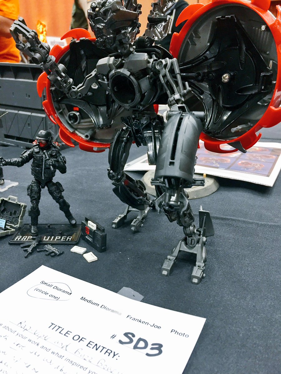 cabmalone's tweet photo. Unbelievable! A #JoeCon2016 customizer made a #RapViper &amp; BuzzBoar #Transformer! @Wordburglar did you see this? https://t.co/5X5byCYJRc