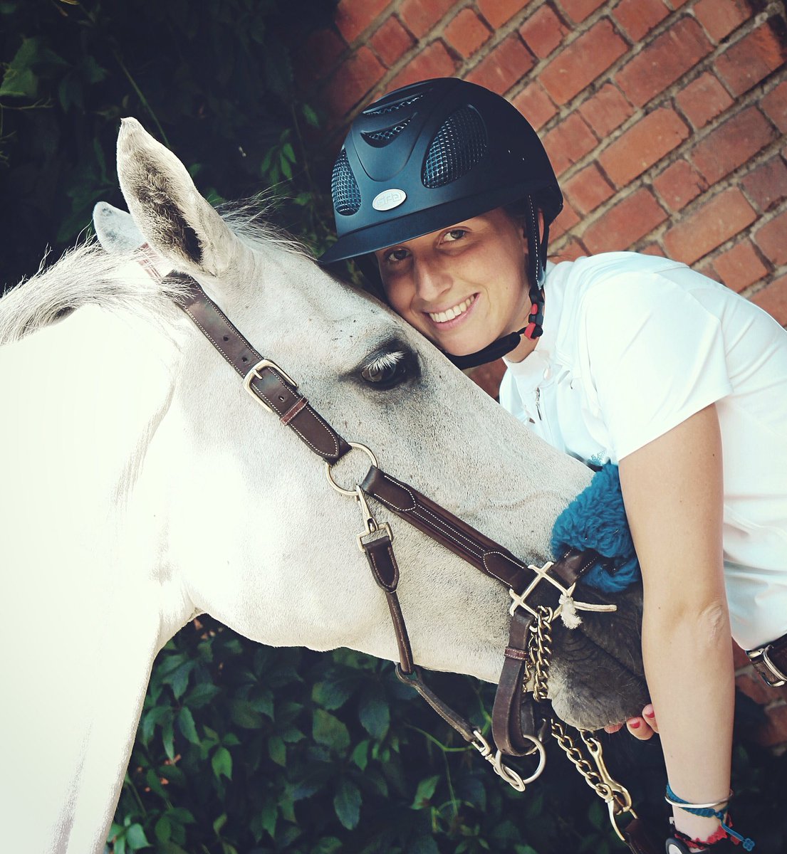 ElesabettaLevi's tweet photo. It's all about two hearts: one horse, one human. 
#TwoHearts 
#TeamFirstLady https://t.co/bKRtnakjRs