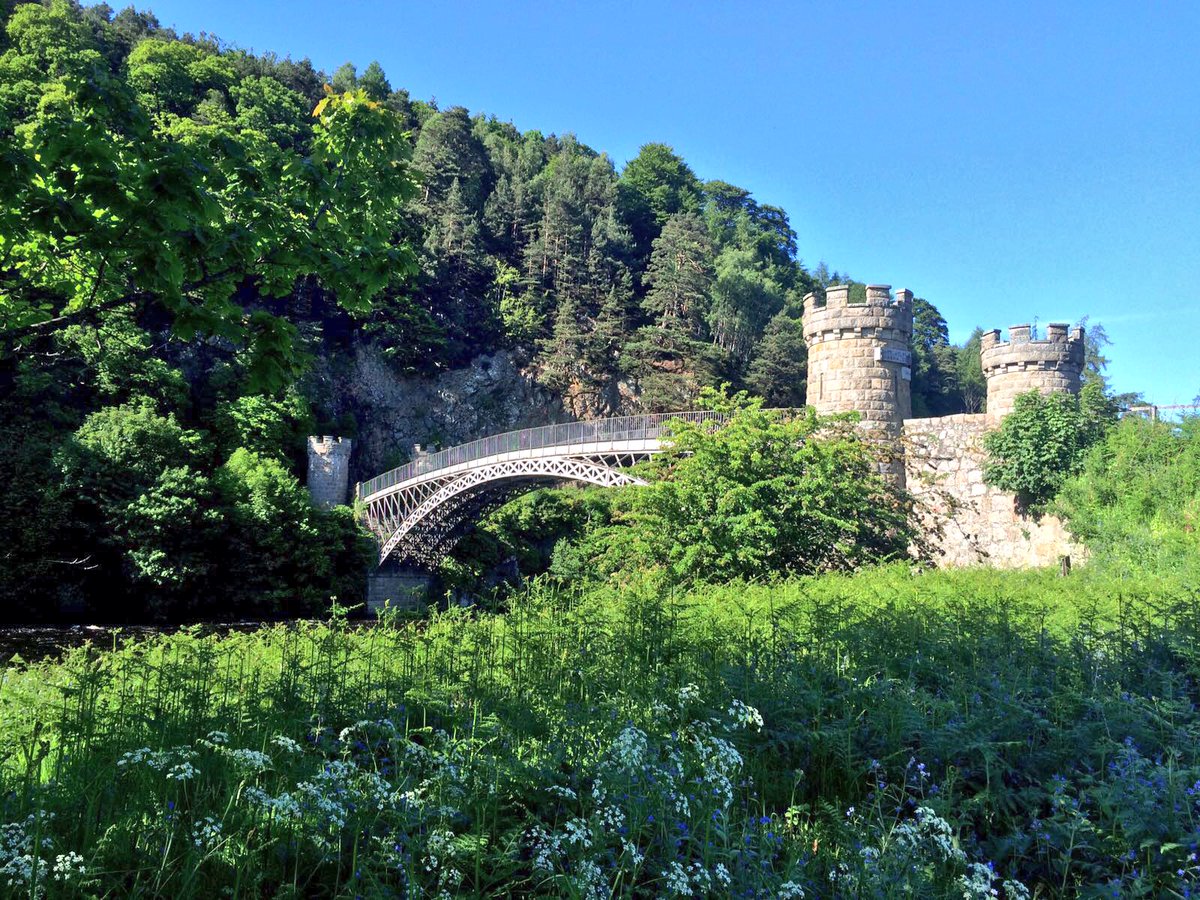 Drams_Scotland's tweet photo. Good morning from #Craigellachie in glorious #Speyside 😍 
#whiskycountry #lovescotch #lovescotland https://t.co/QsY3KQJ0eH