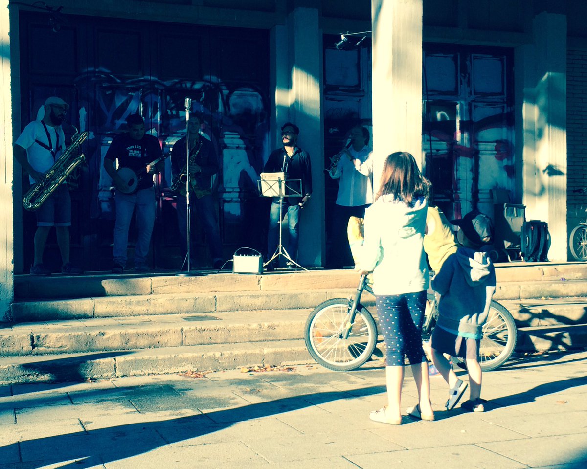 mireia_eia's tweet photo. Ha estat una iniciativa fantàstica #Inauditbcn al #Poblenou Enhorabona. https://t.co/8Zj7DKnBS0