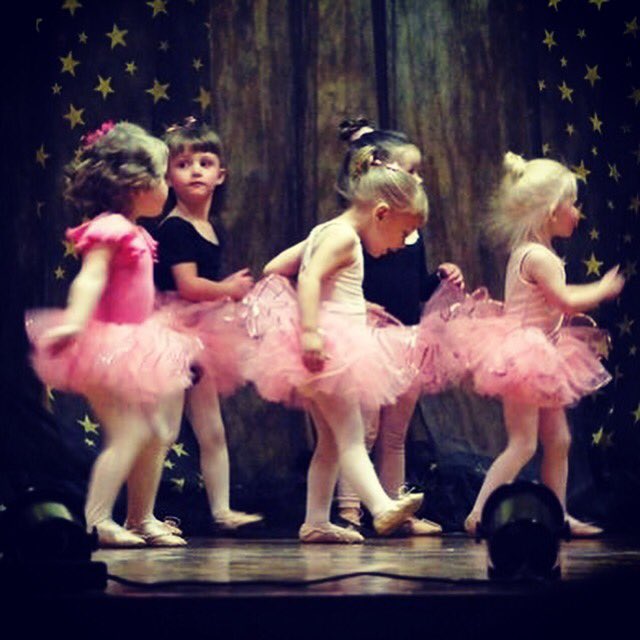 LittleLdnBallet's tweet photo. Very excited to be performing at Midsummer Muswell next Saturday! #tutucute #babyballerina #llballet https://t.co/PyYGb3duJl