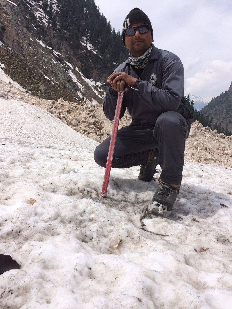 tripaholicindia's tweet photo. #Basic Mountaineering Course 118 #Chandanwari #Pahalgam #Icecraft Training 2016 https://t.co/8w8Z3fzjRC
