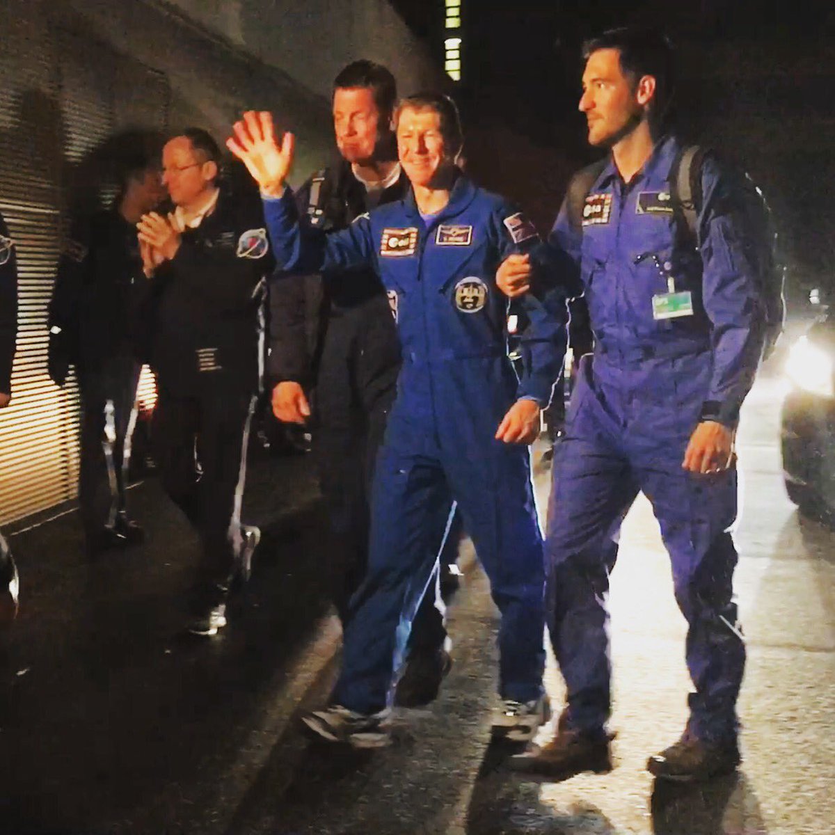 Welcome back <a href="/astro_timpeake/">Tim Peake</a> to <a href="/DLR_en/">DLR - English</a>'s :envihab. Blood &amp; urine tests then well deserved rest #welcomehometim