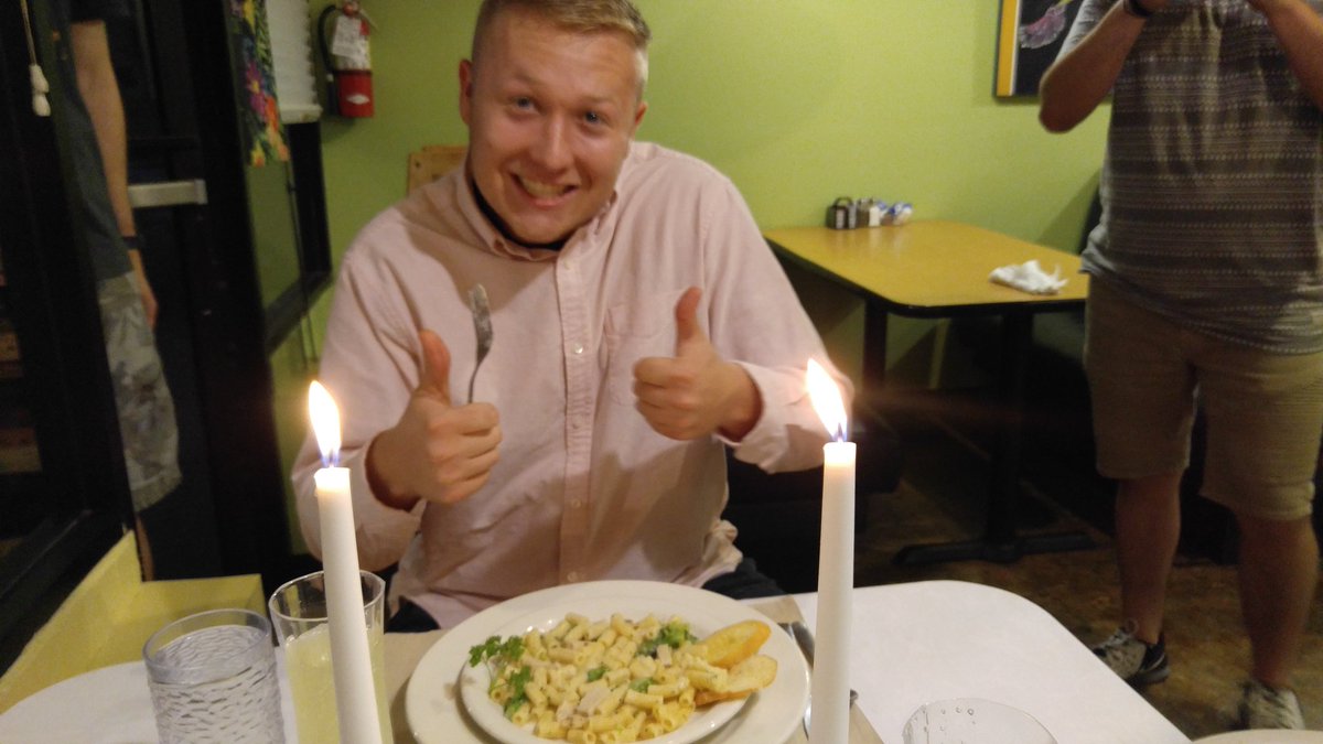 LaughDaddy's tweet photo. When you finally get food. #DTTW @tallgrass @Max_Frish https://t.co/0WmrtdYFCf