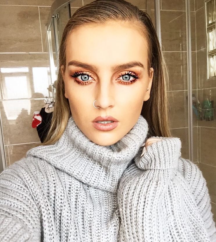 PerrieTH's tweet photo. Perrie Edwards 2015 selfies💖 https://t.co/6wyB2ULaZV