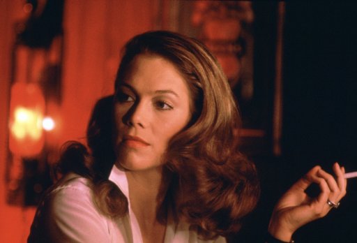 ワーナー ブラザース ジャパン Na Tviteru 本日はキャスリーン ターナーの62歳の誕生日です 映画デビュー作 白いドレスの女 では 官能的な悪女という強烈な役を演じました ワーナー ブラザース ジャパン Na Tviteru 本日はキャスリーン ターナーの62歳の誕生日です 映画デビュー作 白いドレスの女 では 官能的な悪女という強烈な役を演じました