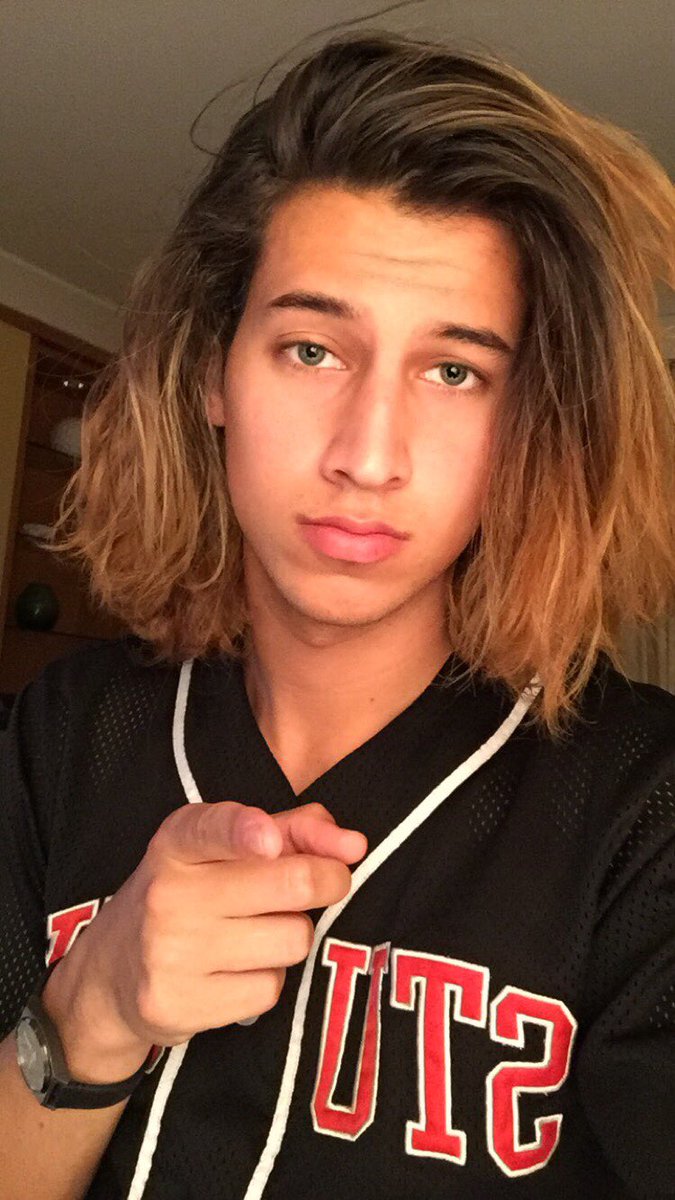 TreySchafer's tweet image. RT FOR A FOLLOW #FollowMeTrizzy