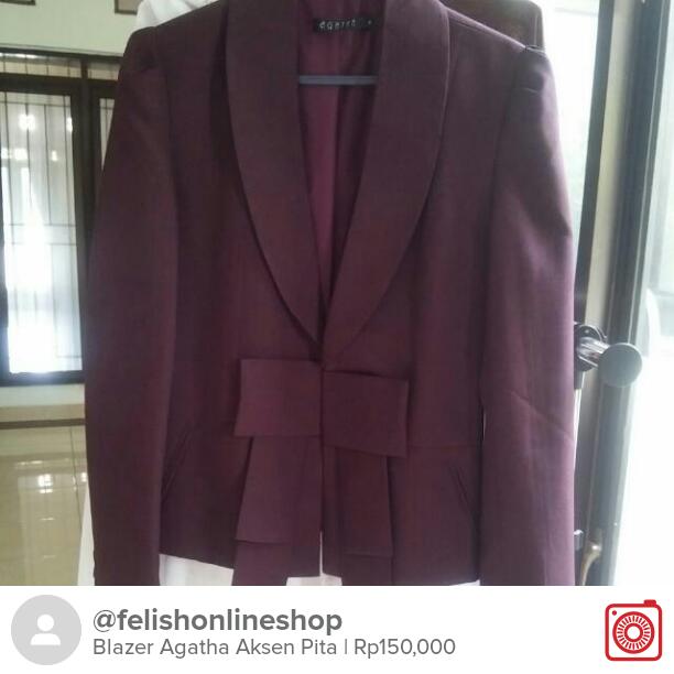 Widiw's tweet photo. Selling Blazer Agatha Aksen Pita Rp150,000 https://t.co/6QeHPvdxBR #carousell @carousell_id https://t.co/8ZKBGYTv5l
