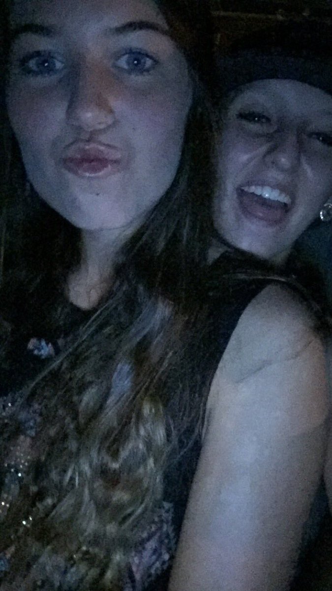 Yungsisi00's tweet photo. Probably the most wicked/rank weekend I've ever had and it will never be forgotten ❤️🤗 #towup @Heyitskarsyn https://t.co/r3BkV3XvHW