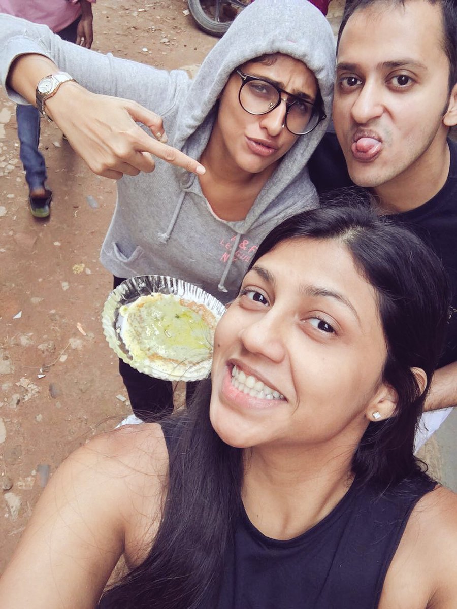 KubbraSait's tweet image. #Dosa w/ Chikkanna &amp;amp; @anshukayoga &amp;amp; master #Zain. Now see us at #TheHummingTree will ya? @KOMMUNEity #StoryTellers