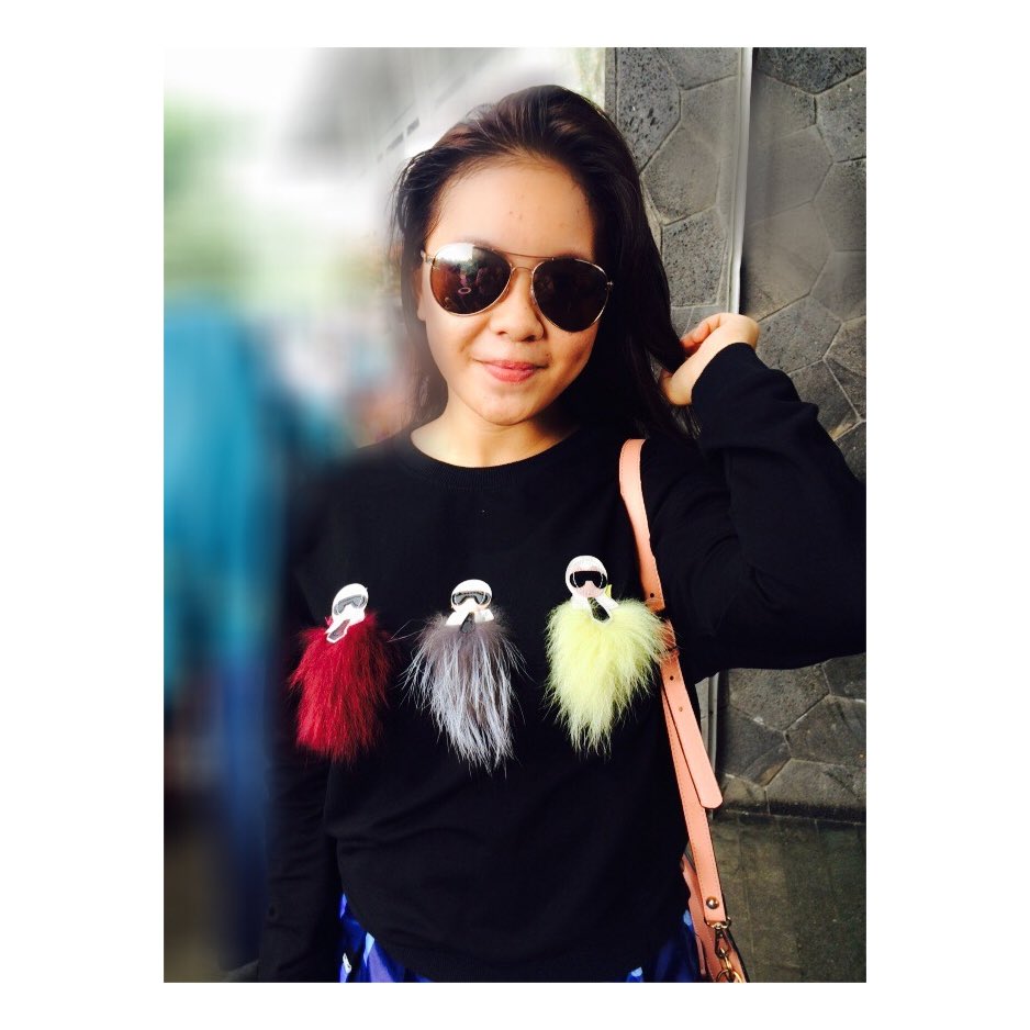 viany_cute's tweet photo. Happy holy sunday💋💋 https://t.co/RO3BzKVmMy