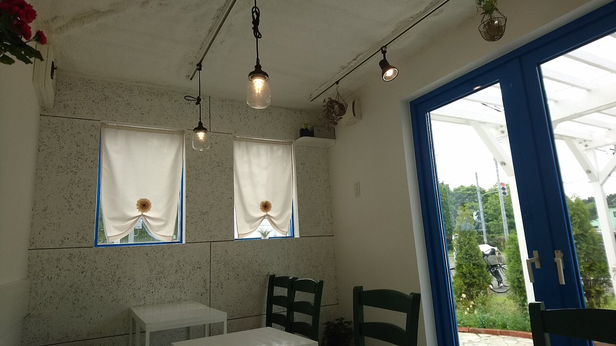 mizutiyuna3's tweet photo. 気になってたカフェに来てみた
写真撮るような雰囲気じゃなくてかわいいパフェのは取り逃したけどコーヒーパシャリ出来た
店内お洒落で居心地すごくいい1人でも長居できる癒し空間☆若い店主さんが好印象です♬*ﾟ
#江別 #chicocafe https://t.co/znBg3oTkgu