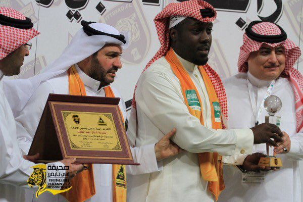 itti_Tigers's tweet photo. البلاد| الخطيب: اتمنى مسعود ولاعبو الاتحاد لا يعرفون قيمته وعند الخسارة يتسابقون على المطار
https://t.co/F4oAOVKWKe https://t.co/uCKC9ZZdCB