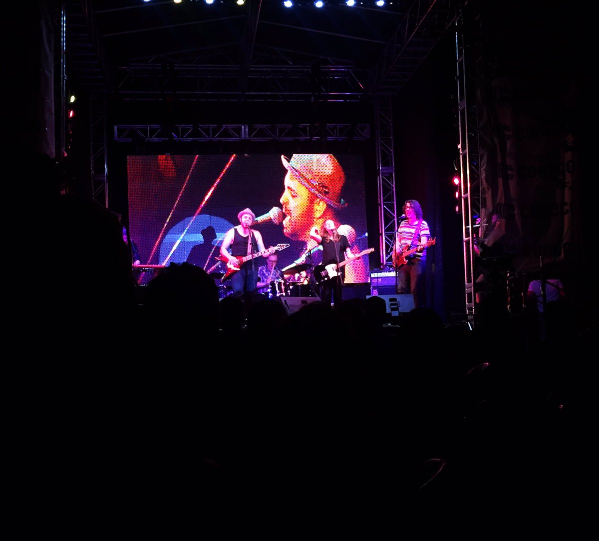leisamercer's tweet photo. Amazing band @HawksleyWorkman at the @bsomf tonight. https://t.co/uUmX92aLQS