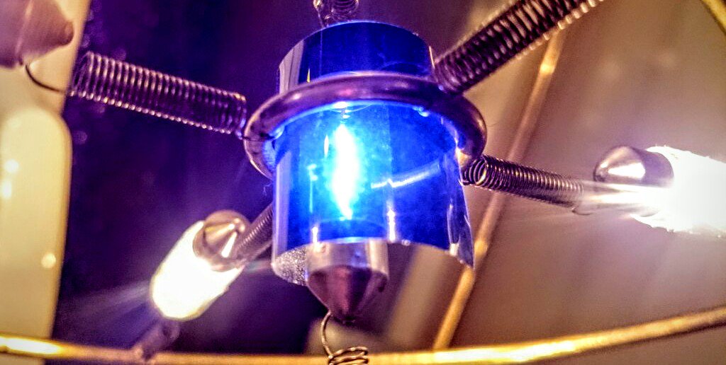 ThomasHaagen's tweet photo. Elektron-Mechanik by #Ћ
#Lichtobjekt #Lichttechnik #Lampenhalterung #Soffitten #Federtechnik #lighting #lampholder #futureoflight https://t.co/Pu6GFFxlVT