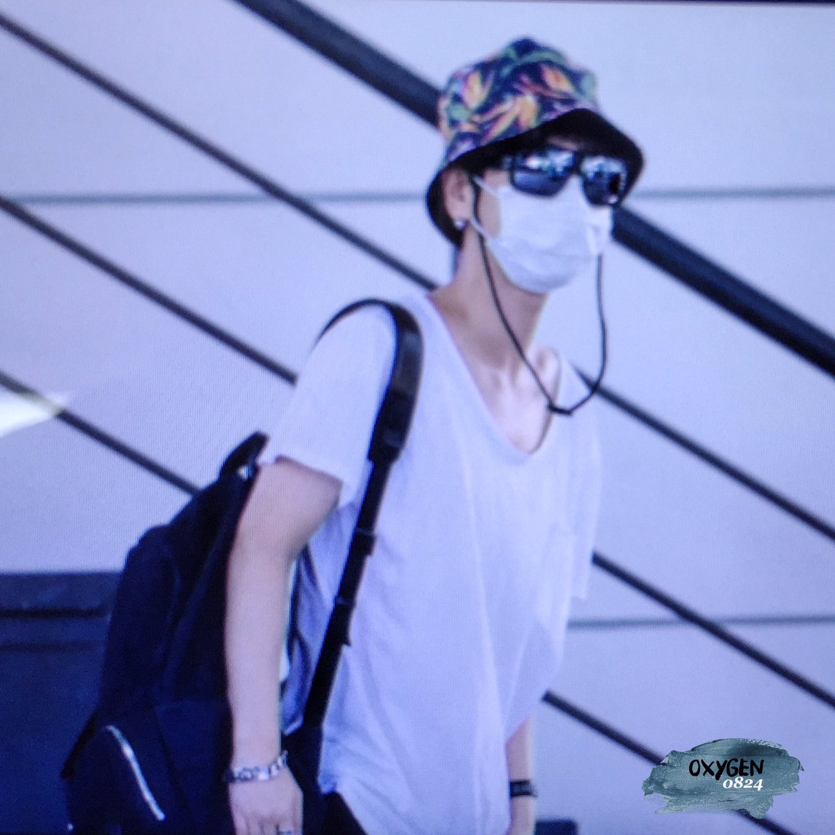 oxygen0824's tweet photo. 160619 @shfly3424 #예지트 출근 preview #김종운 #yesung #예성 #KimJongWoon https://t.co/WBwJy3IqFO