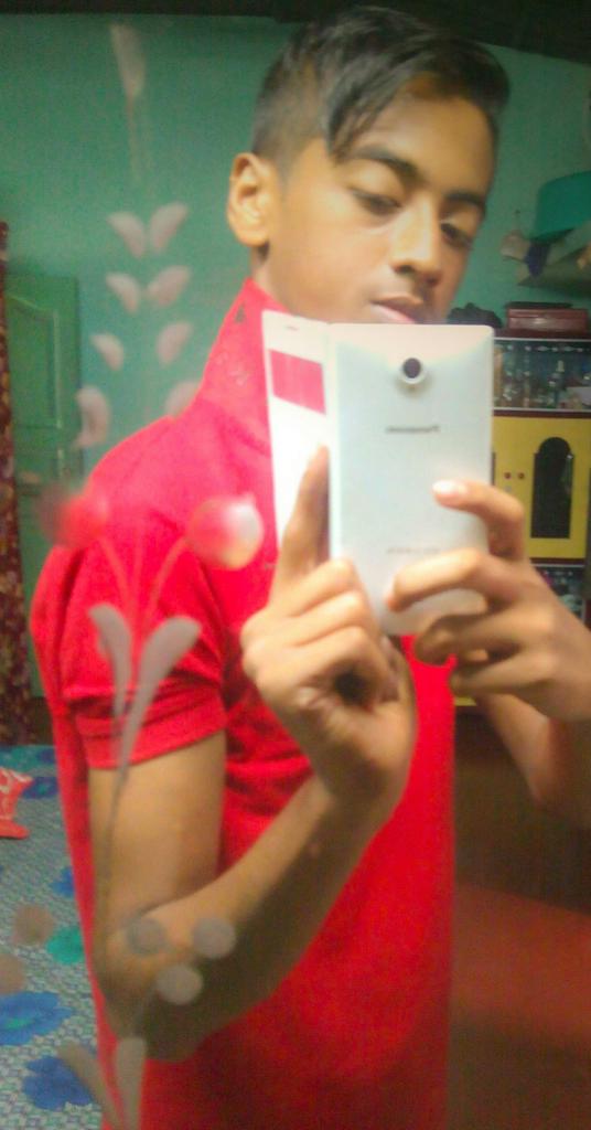 ArmanKh99's tweet photo. Please don’t get confused between my personality &amp; my attitude My personality is who I am &amp; my attitude https://t.co/IdAXUEJMnF