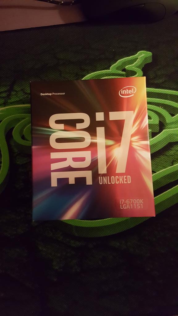 Cabe_Classic's tweet photo. Just made the switch from #AMD to @intel and couldn't be happier. AMD doesn't have high end #CPU for 4k :/ #Intelftw https://t.co/TRWg3RjXy5