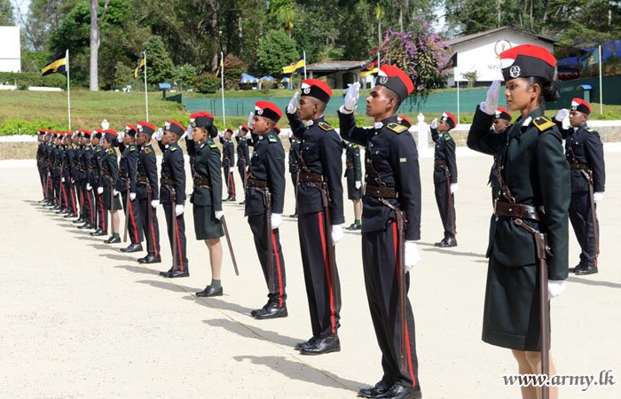 SLPolitico's tweet photo. Fifty eight #army officers, including 11 female officers graduated at the ceremony #SLArmy #SriLanka https://t.co/6yhQZYblLe