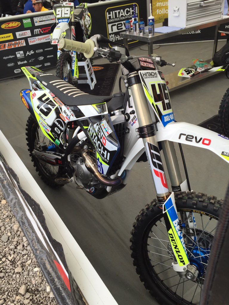 DoncasterAlfie's tweet photo. @JakeNicholls45 @Guynicholls7 easily the nicest bikes this weekend #MXGPUK https://t.co/jZZ0wb7ubu