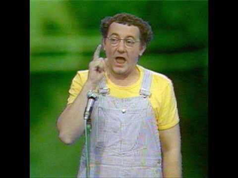 MinistereCC's tweet photo. Il y a 30 ans Coluche nous quittait. Humoriste, acteur, fondateur des Restos du cœur, il a marqué les Français. https://t.co/meWDGpI8Cf