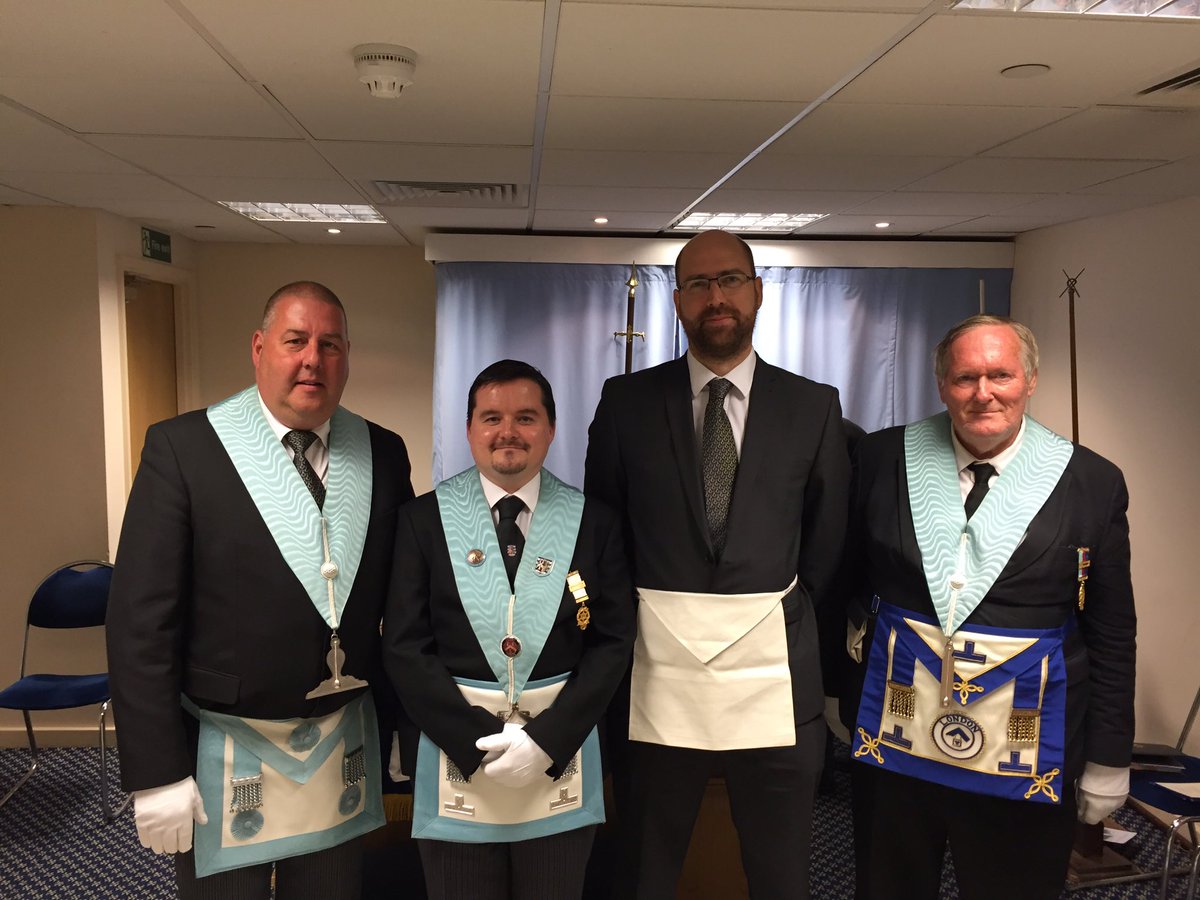 TorchLodge's tweet photo. The WM and Wardens congratulating our newest Bro on his initiation yesterday (18/06/16) https://t.co/eJdAOIus3D