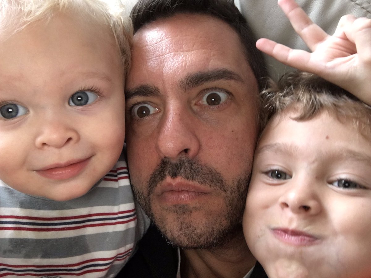 giraltpablo's tweet photo. Gracias a mis soles por hacerme tan feliz!
#FelizDiaDelPadre 
A José, mi viejo!
Que tengan un hermoso día! https://t.co/POfzBFFAx7
