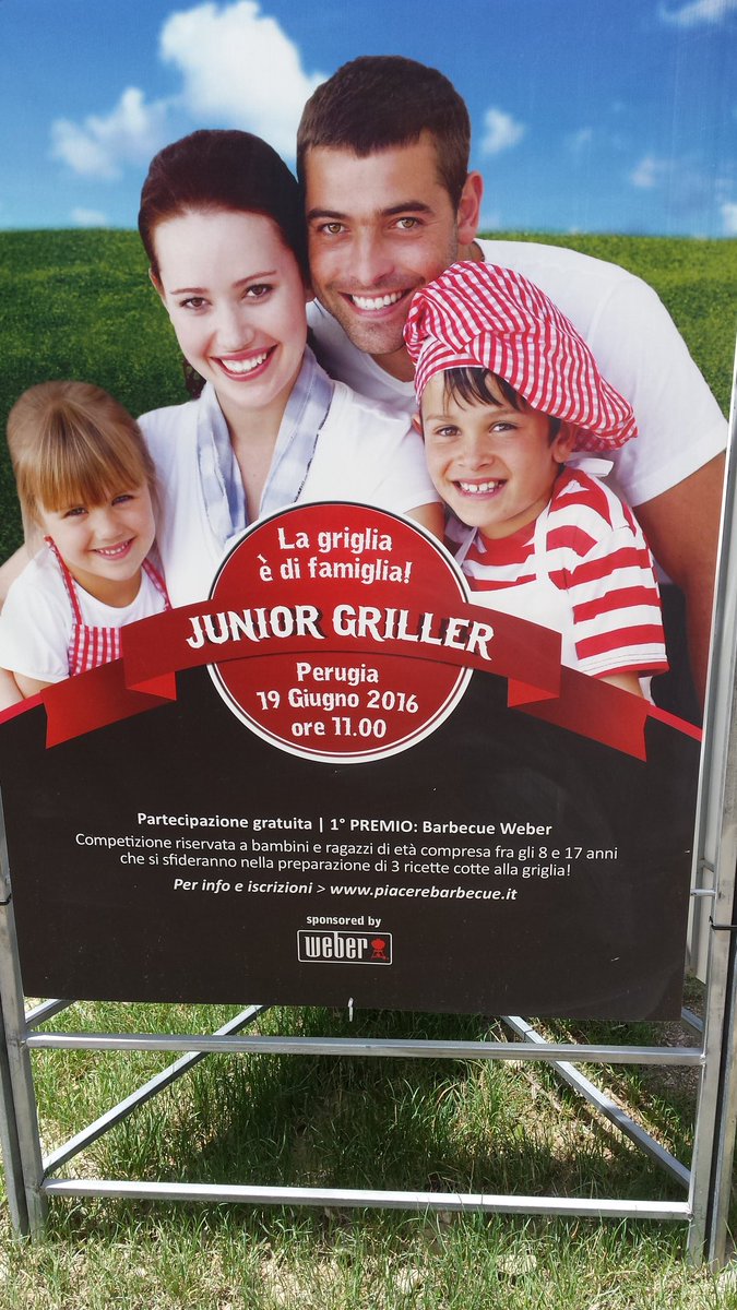 silviafravo's tweet photo. Oggi a @PiacereBarbecue la #griglia è di famiglia! Complimenti agli #JuniorGriller! https://t.co/GDovc1IiDR