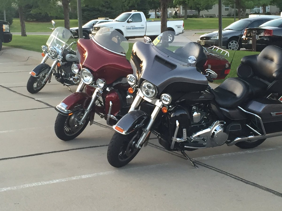 BrianStolley's tweet photo. One thing isn't like the others #policemotor vs #nonmotor #lineup @harleydavidson https://t.co/ak2HPkavz4