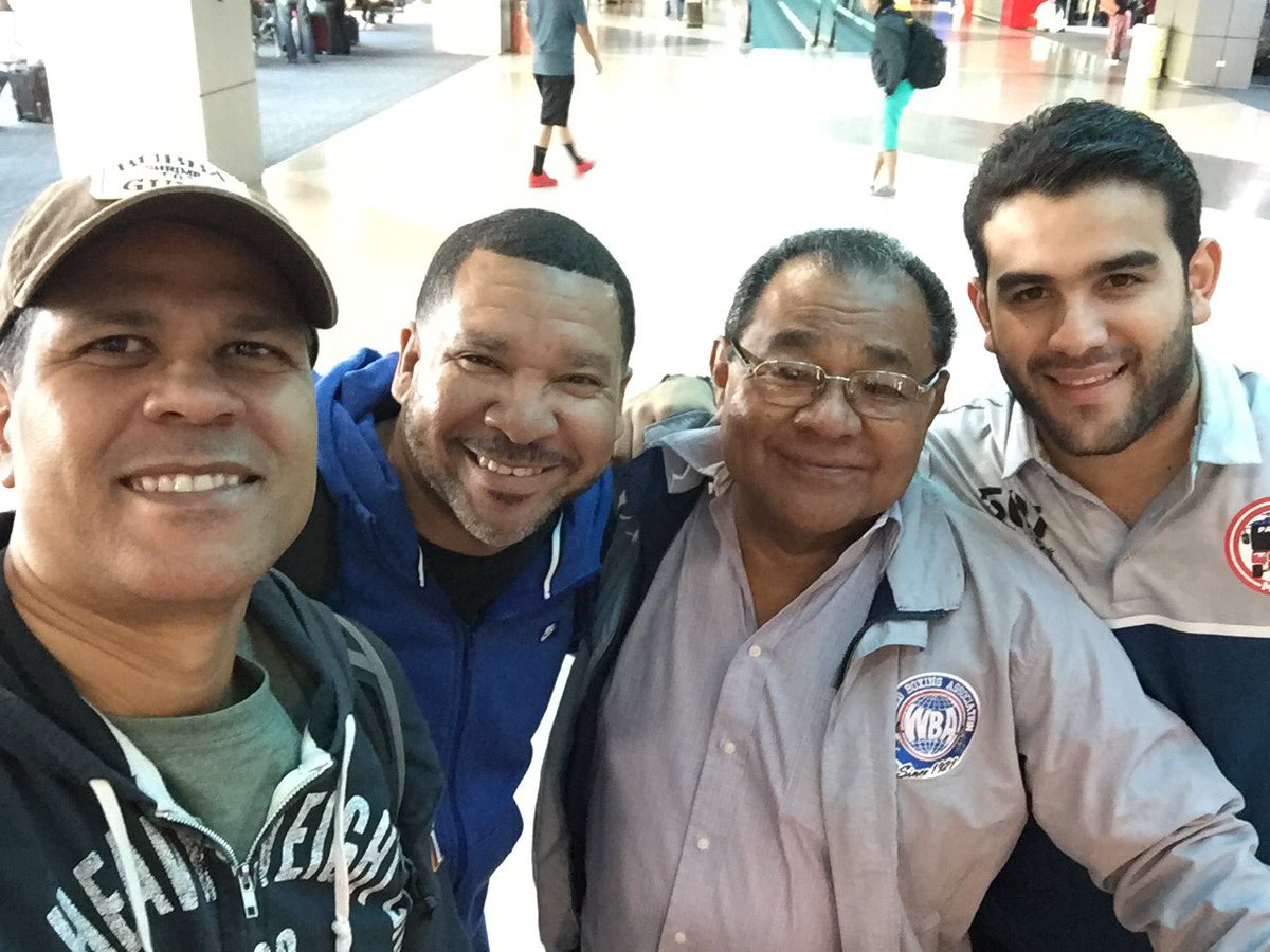 RealGilbertoE's tweet photo. Con mis compatriotas del #TeamWBA saliendo hacia Beijing a cumplir compromisos de trabajo del #WBAboxing https://t.co/1lkt6Mqr3K